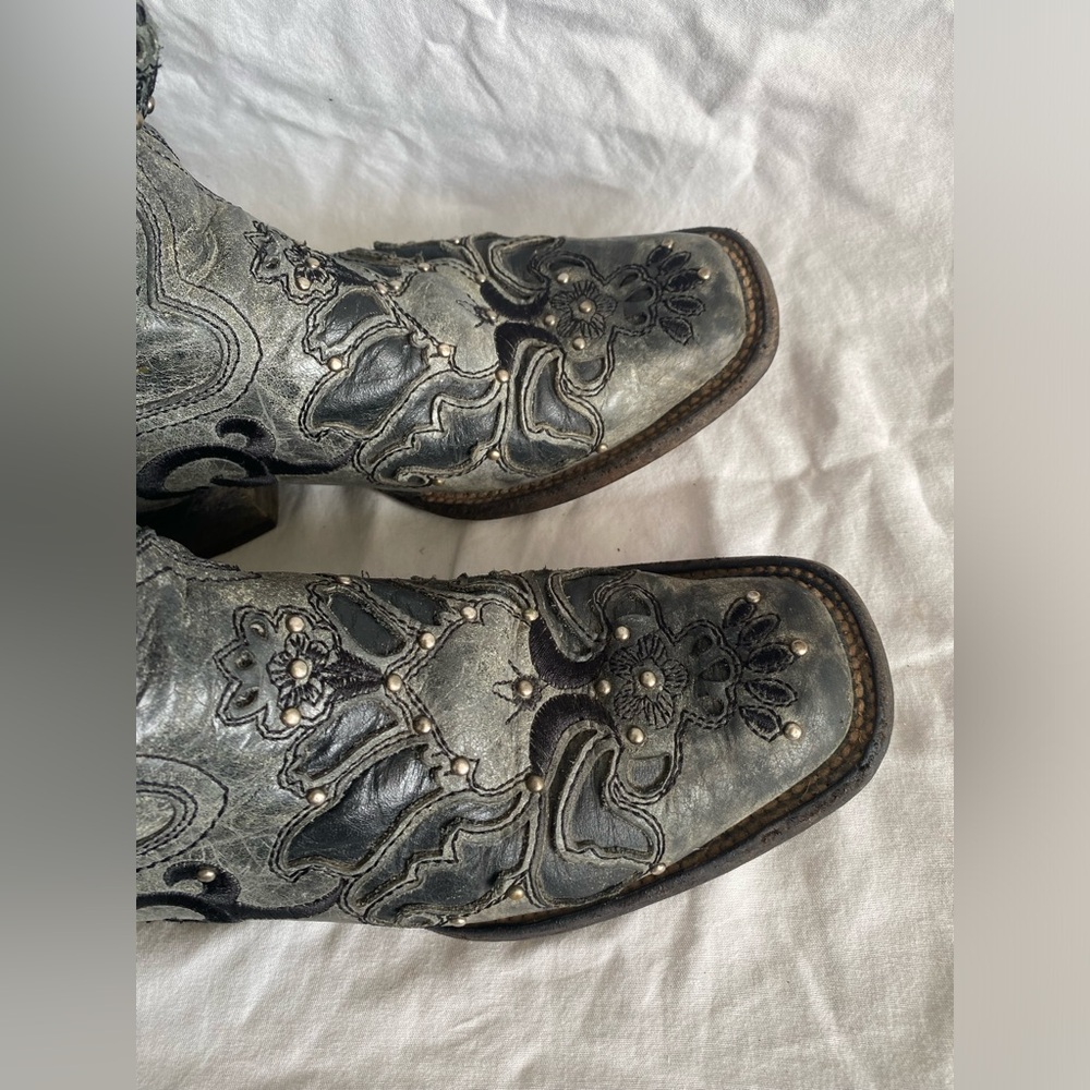 Corral Vintage A1130 Gray Black Studs Leather Cowboy Boots Women’s Size 7M - Picture 3 of 14